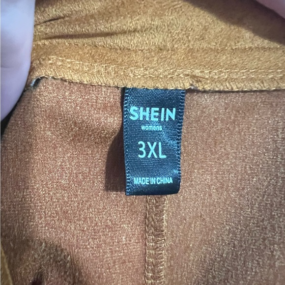 Asymmetrical Twist Front Plus Size Suede Skirt - Picture 4 of 4